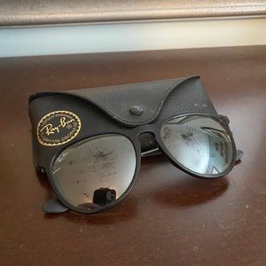 Black Ray-Ban Sunglasses